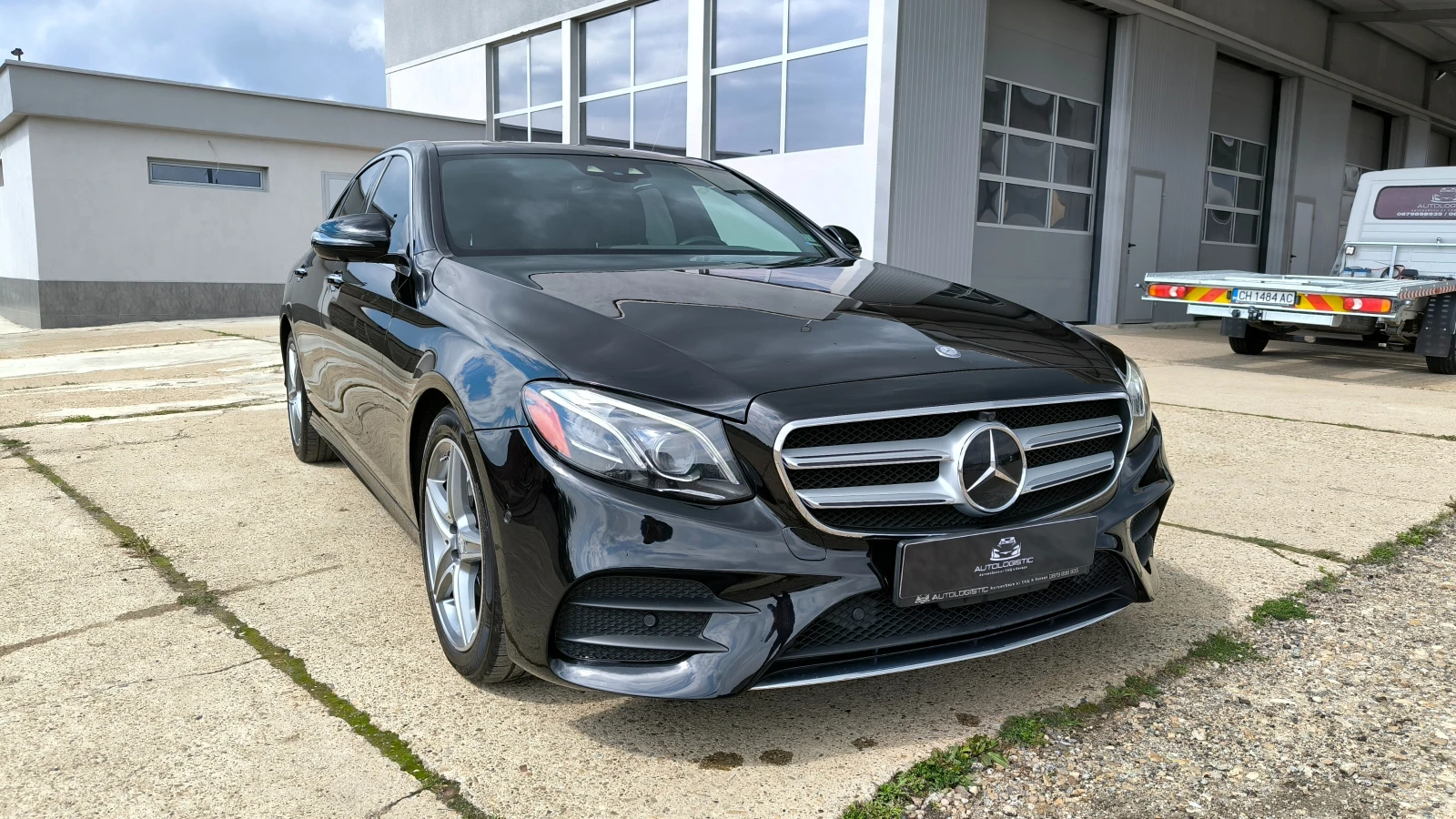 Mercedes-Benz E 300 AMG* LINE* Дистроник* 4-matic* Подрев-Обдухване - изображение 2