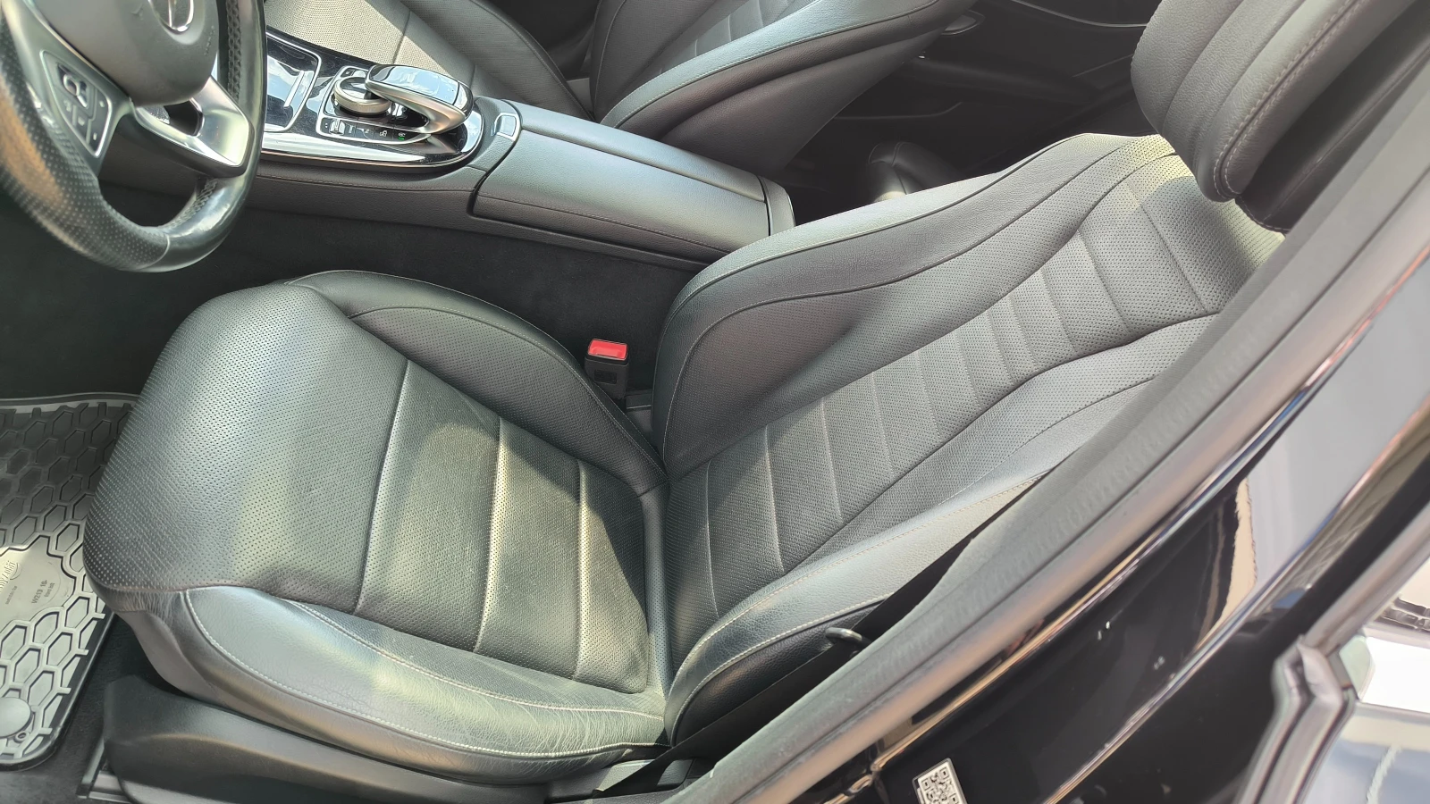 Mercedes-Benz E 300 AMG* LINE* Дистроник* 4-matic* Подрев-Обдухване - изображение 10