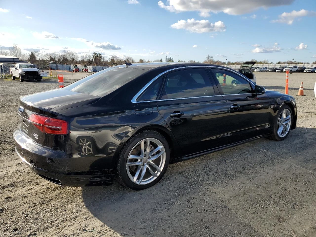 Audi A8 L QUATTRO 4.0T SPORT* MATRIX* HEAD UP* МАСАЖ* КАМ - изображение 6