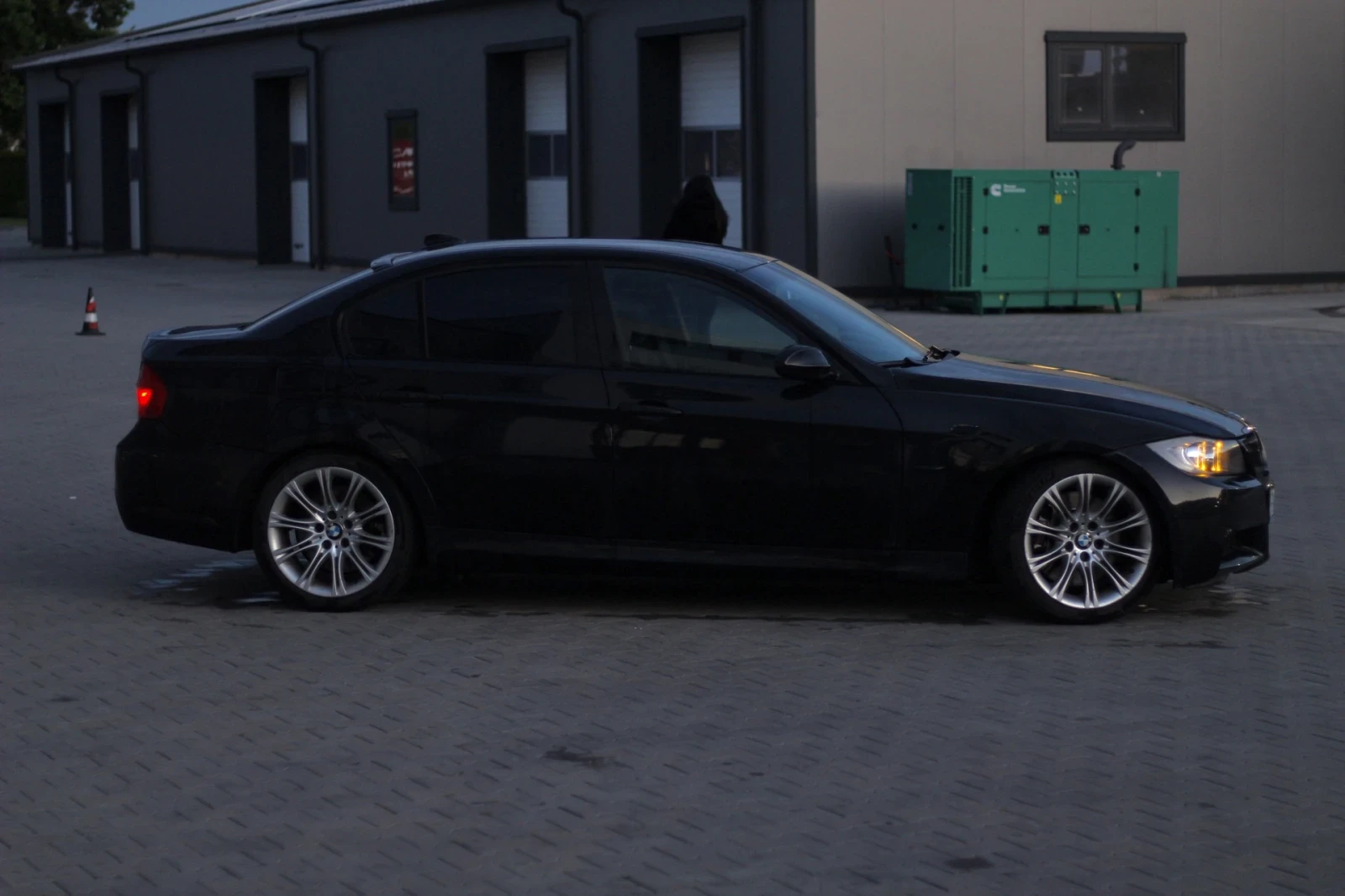 BMW 330  - изображение 5
