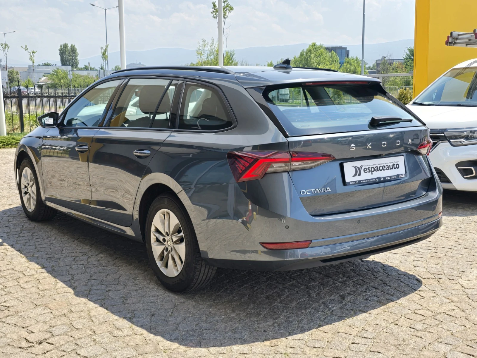 Skoda Octavia 2.0TDI/DSG/150к.с. - изображение 7