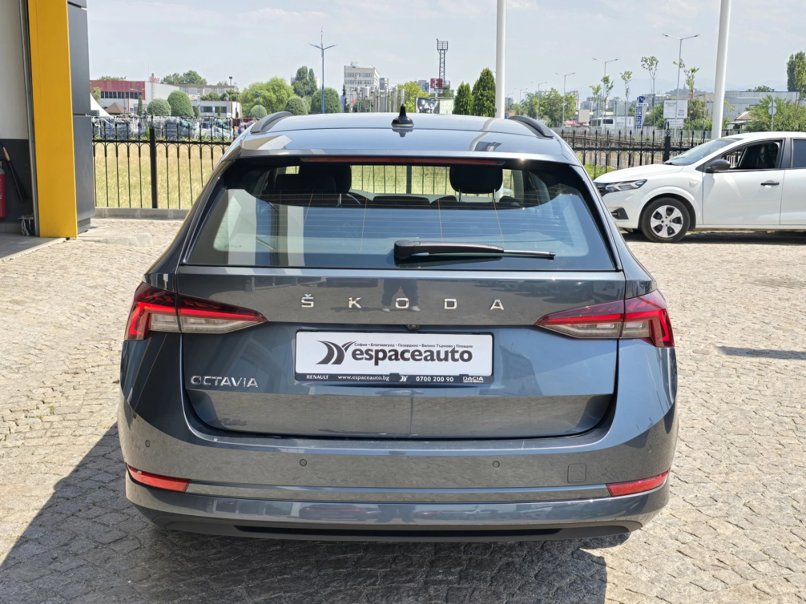 Skoda Octavia 2.0TDI/DSG/150к.с. - изображение 6