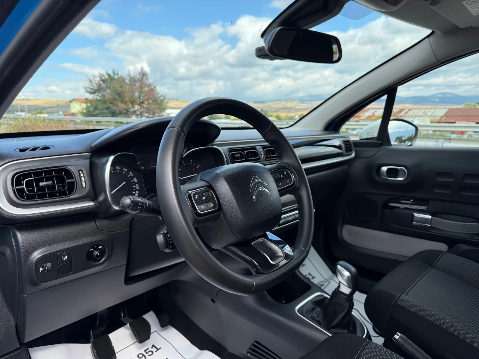 Citroen C3 1.2i-EURO-6B-145.000km-AIRBUMB-KAMERA-NAVI-FULL - изображение 8