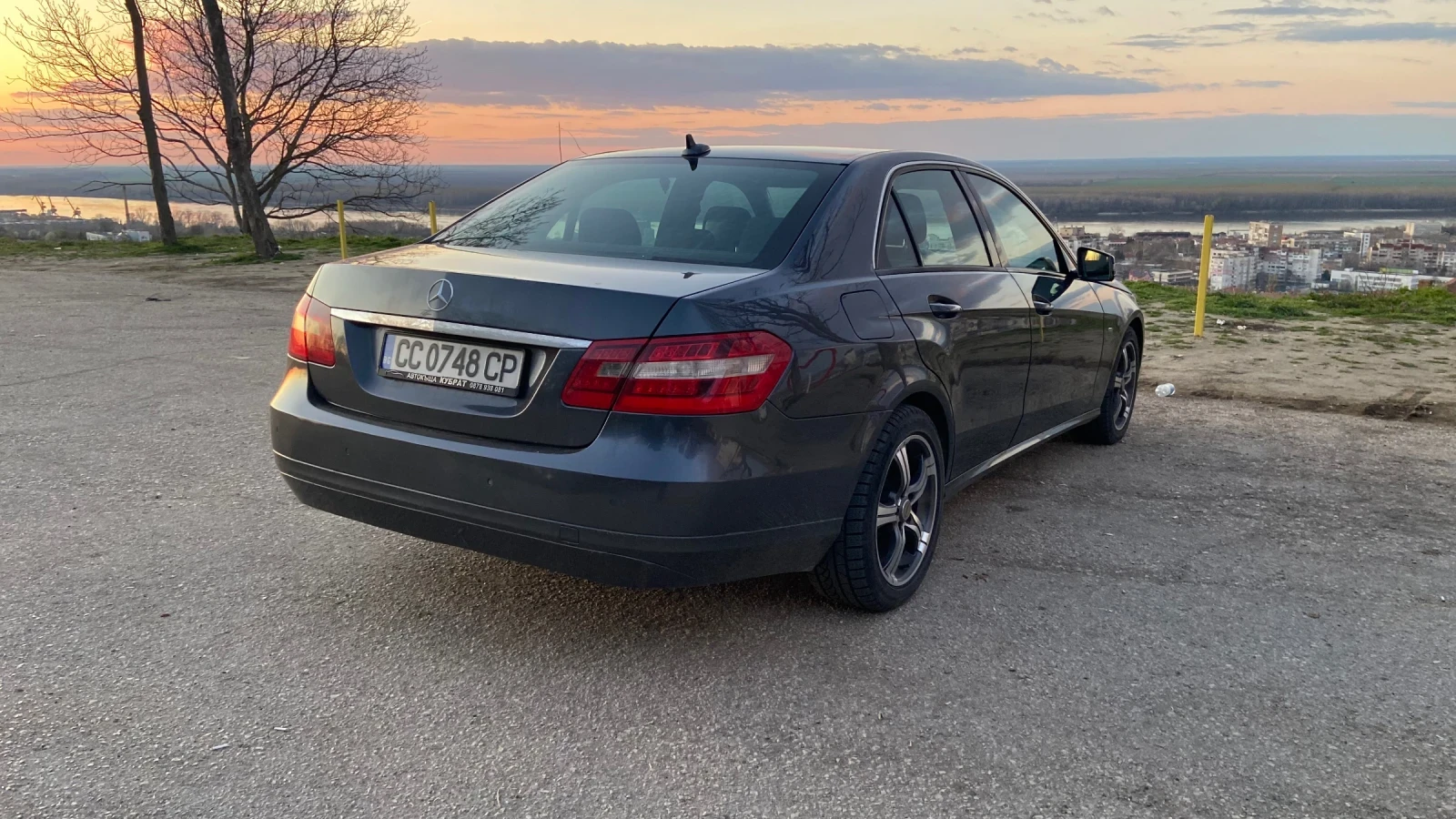 Mercedes-Benz E 220  - изображение 3