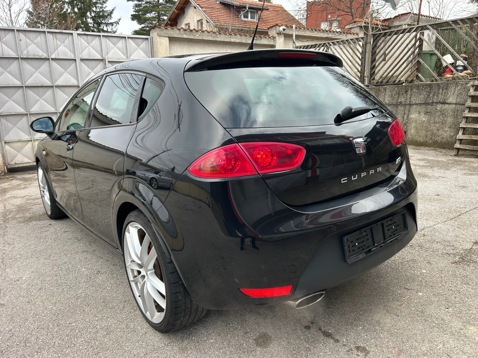 Seat Leon Cupra-R - изображение 3