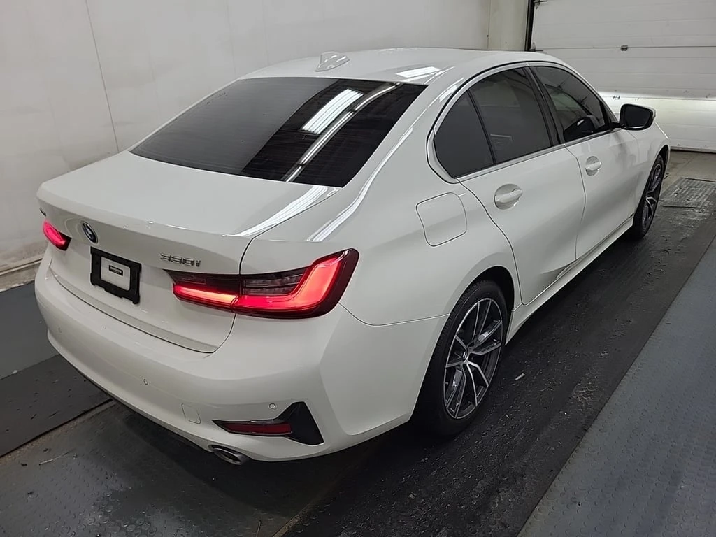 BMW 330 * 330I XDRIVE * CARFAX * БЕЗ ПЪРВОНАЧАЛНА ВНОСКА - изображение 3