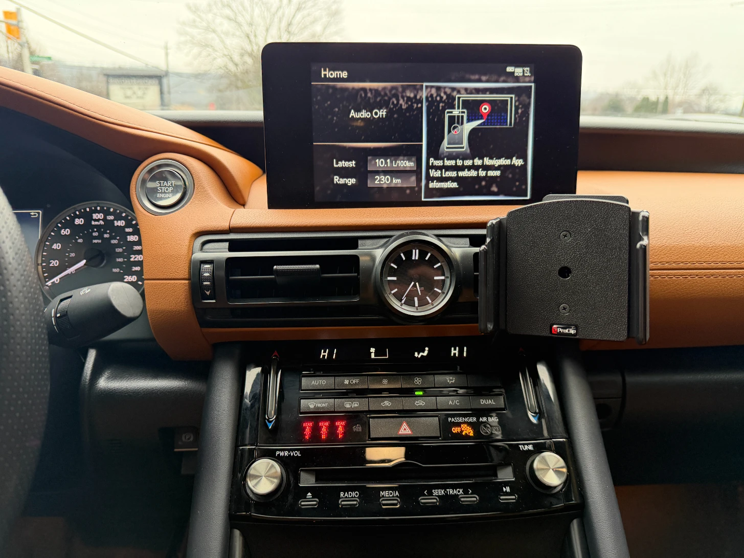 Lexus IS 300 Keyless * * CARFAX * * АВТО КРЕДИТ * * , снимка 12 - Автомобили и джипове - 53929808