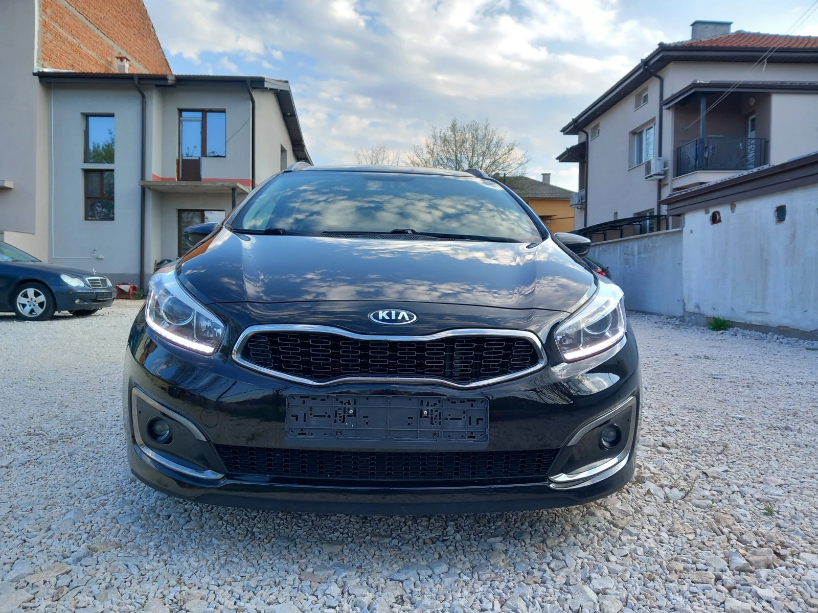 Kia Ceed 1.6 CRDI NAVI 6ск, снимка 6 - Автомобили и джипове - 54239604