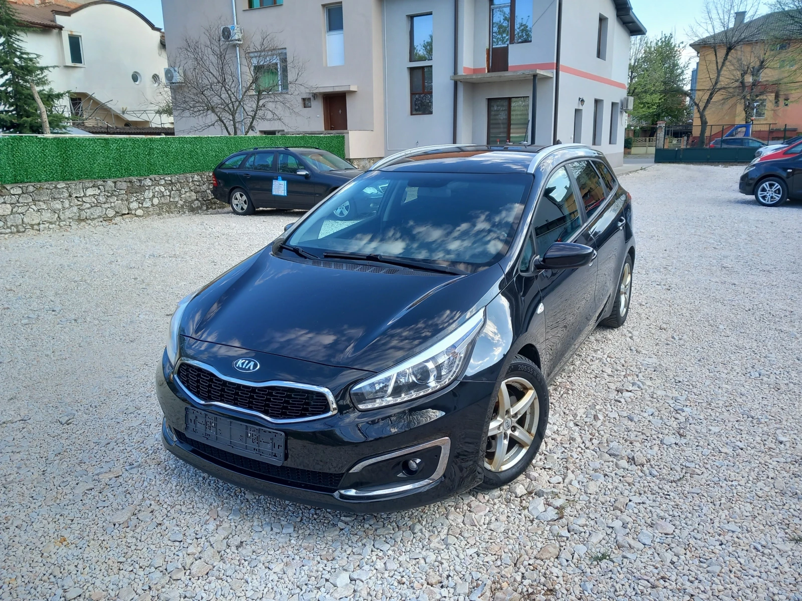 Kia Ceed 1.6 CRDI NAVI 6ск