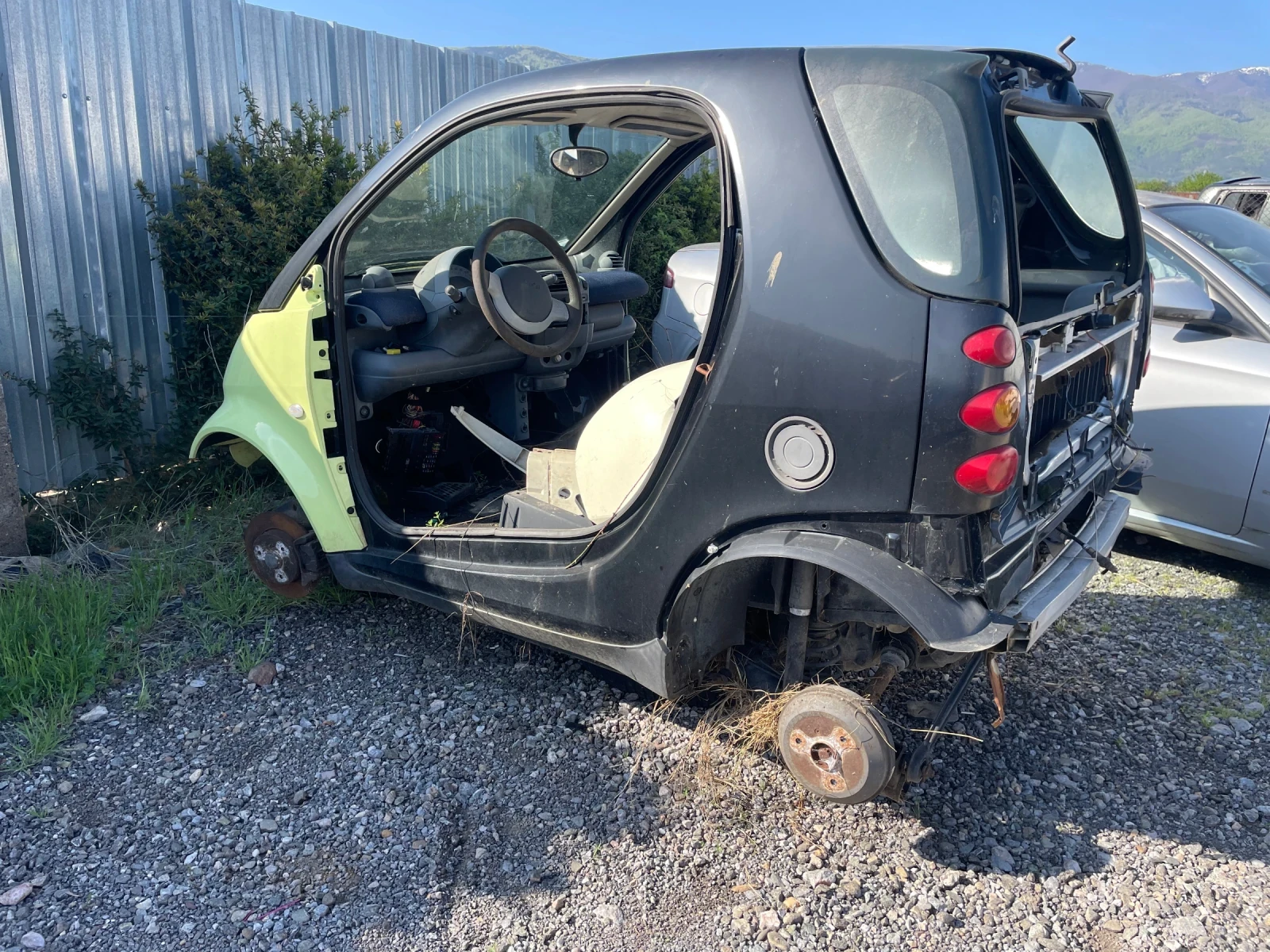 Smart Fortwo 0.6 кубика На Части