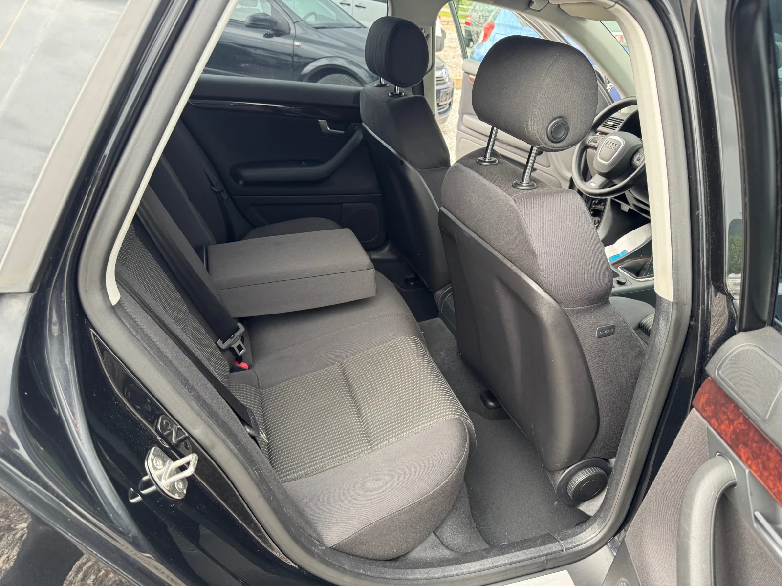Audi A4 3.0TDI S-LINE /4x4/ NAVI/ 6ck/  KLIMATR/ 212000km., снимка 11 - Автомобили и джипове - 54586950
