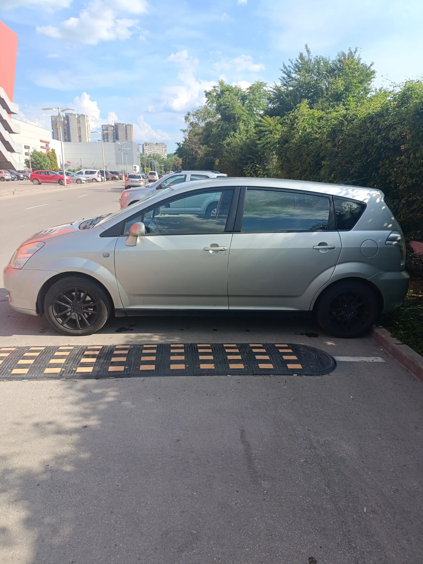 Toyota Corolla Verso, снимка 2 - Автомобили и джипове - 54870314