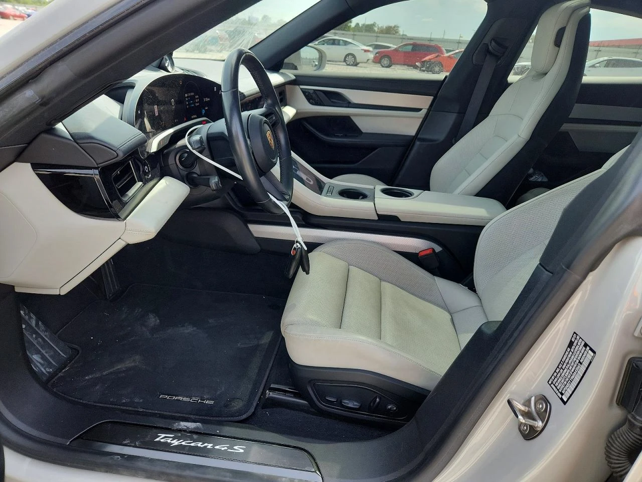 Porsche Taycan 4S, снимка 7 - Автомобили и джипове - 55393727