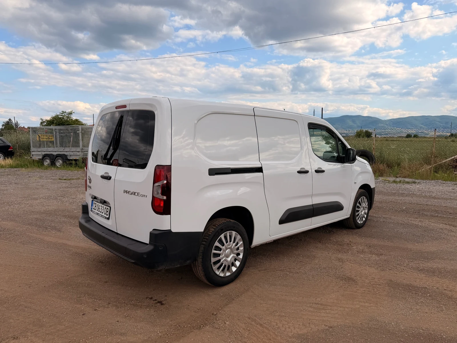Toyota Proace City Дълга база, снимка 4 - Автомобили и джипове - 55403583