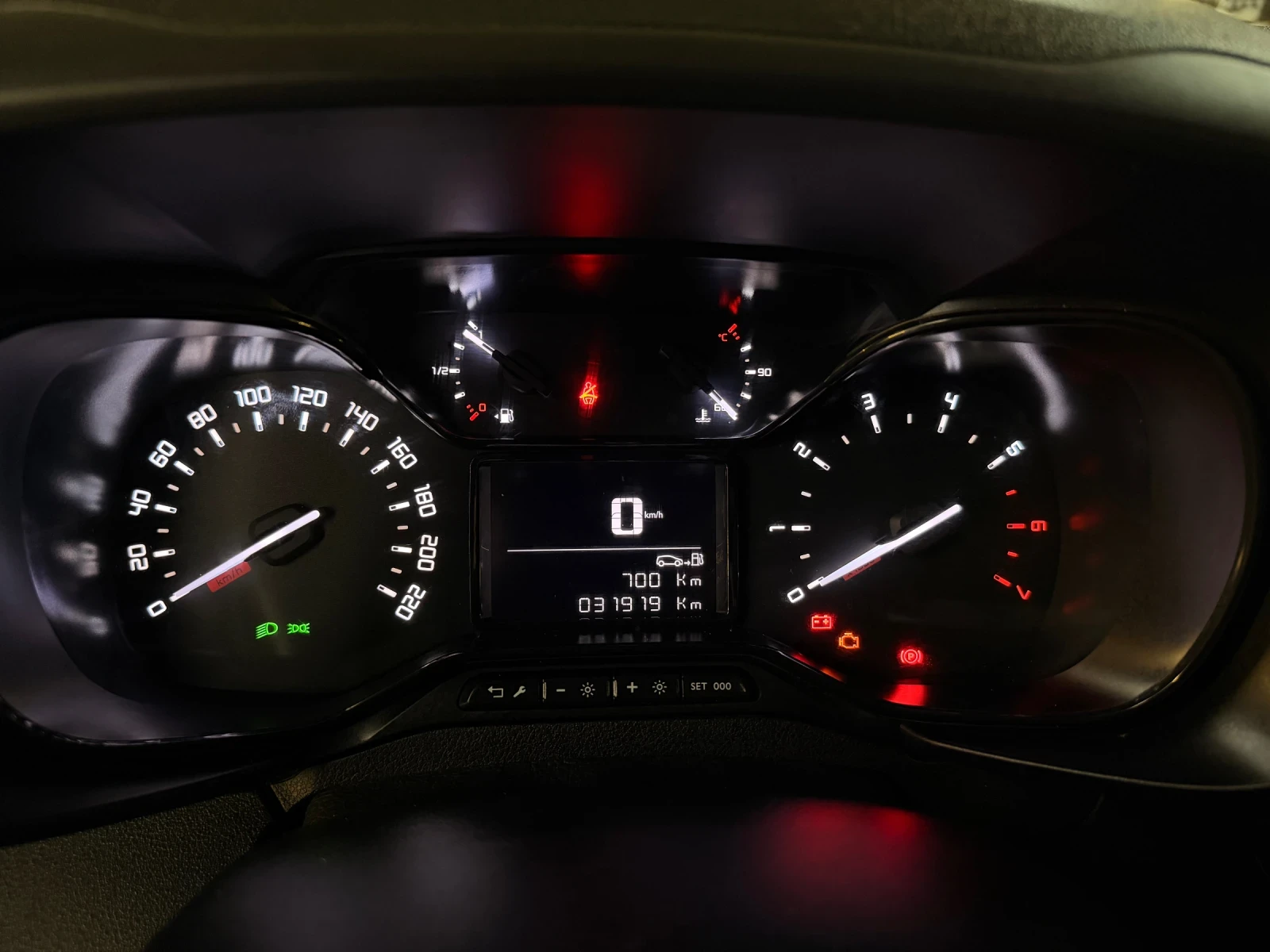 Toyota Proace City ����� ���� | Mobile.bg � ����������� 9