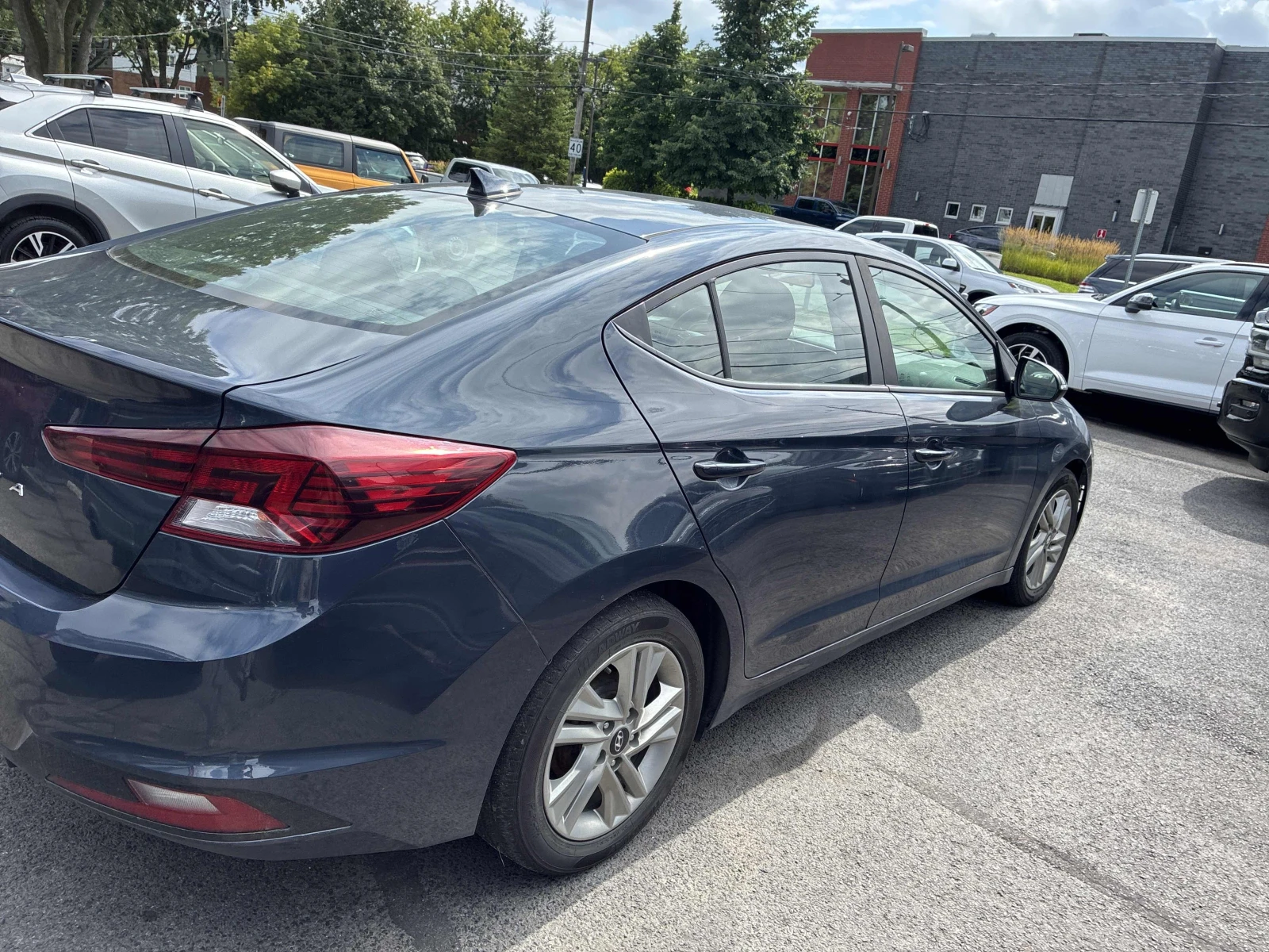 Hyundai Elantra, снимка 3 - Автомобили и джипове - 55703747