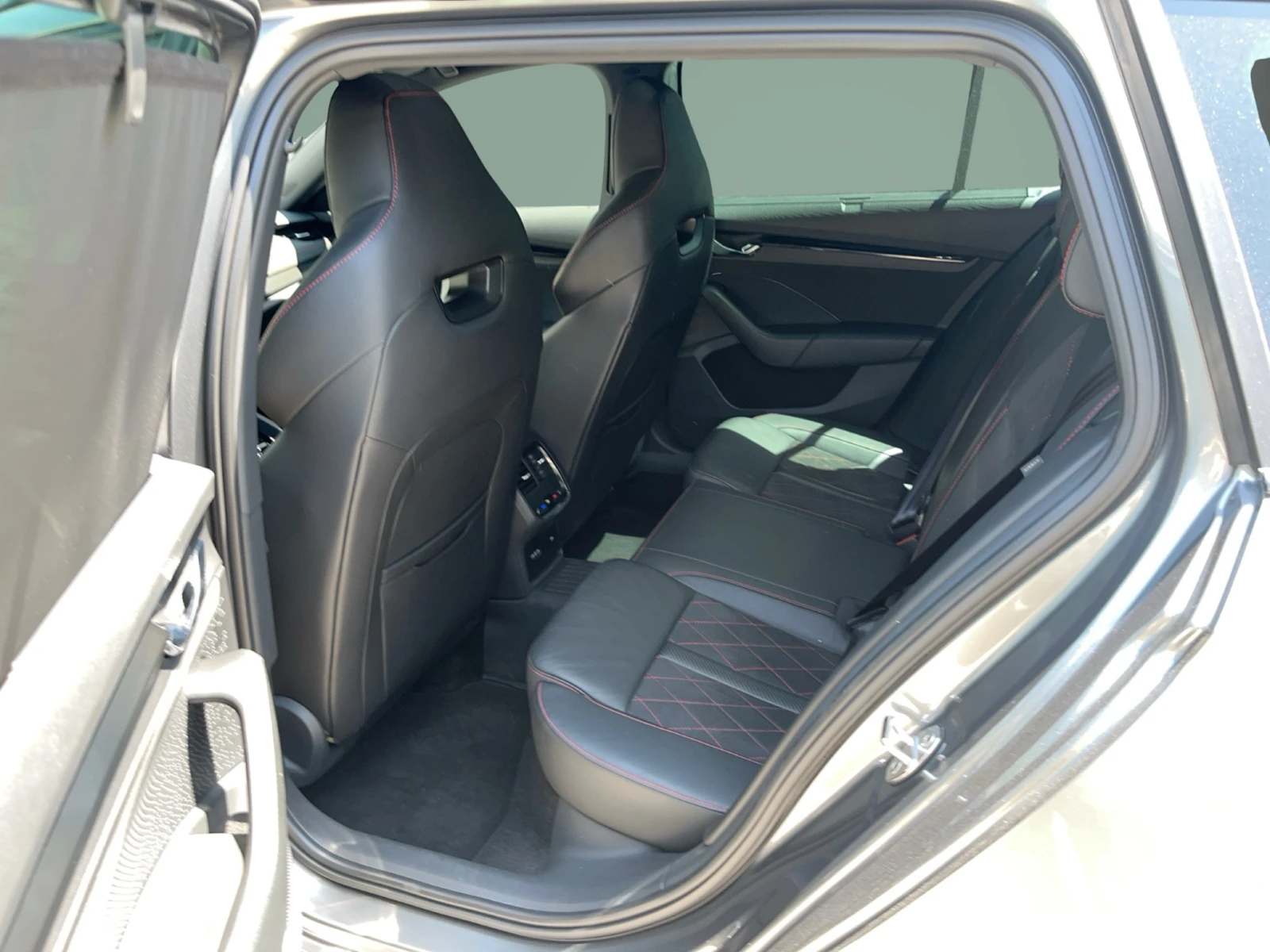 Skoda Octavia 2, 0 TDI 7DSG 4X4, снимка 14 - Автомобили и джипове - 55749359
