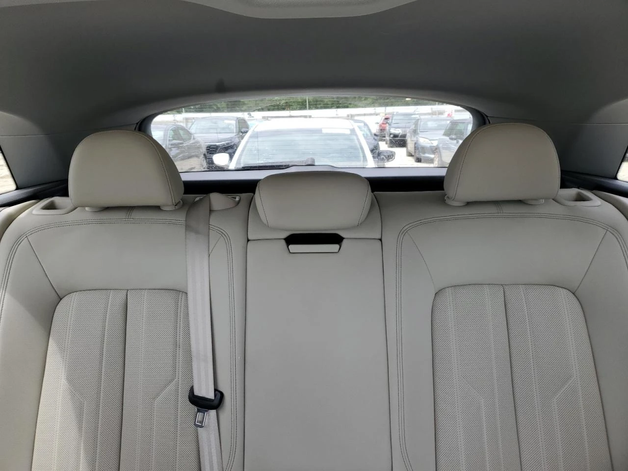 Audi E-Tron Premium Plus, снимка 10 - Автомобили и джипове - 55887164