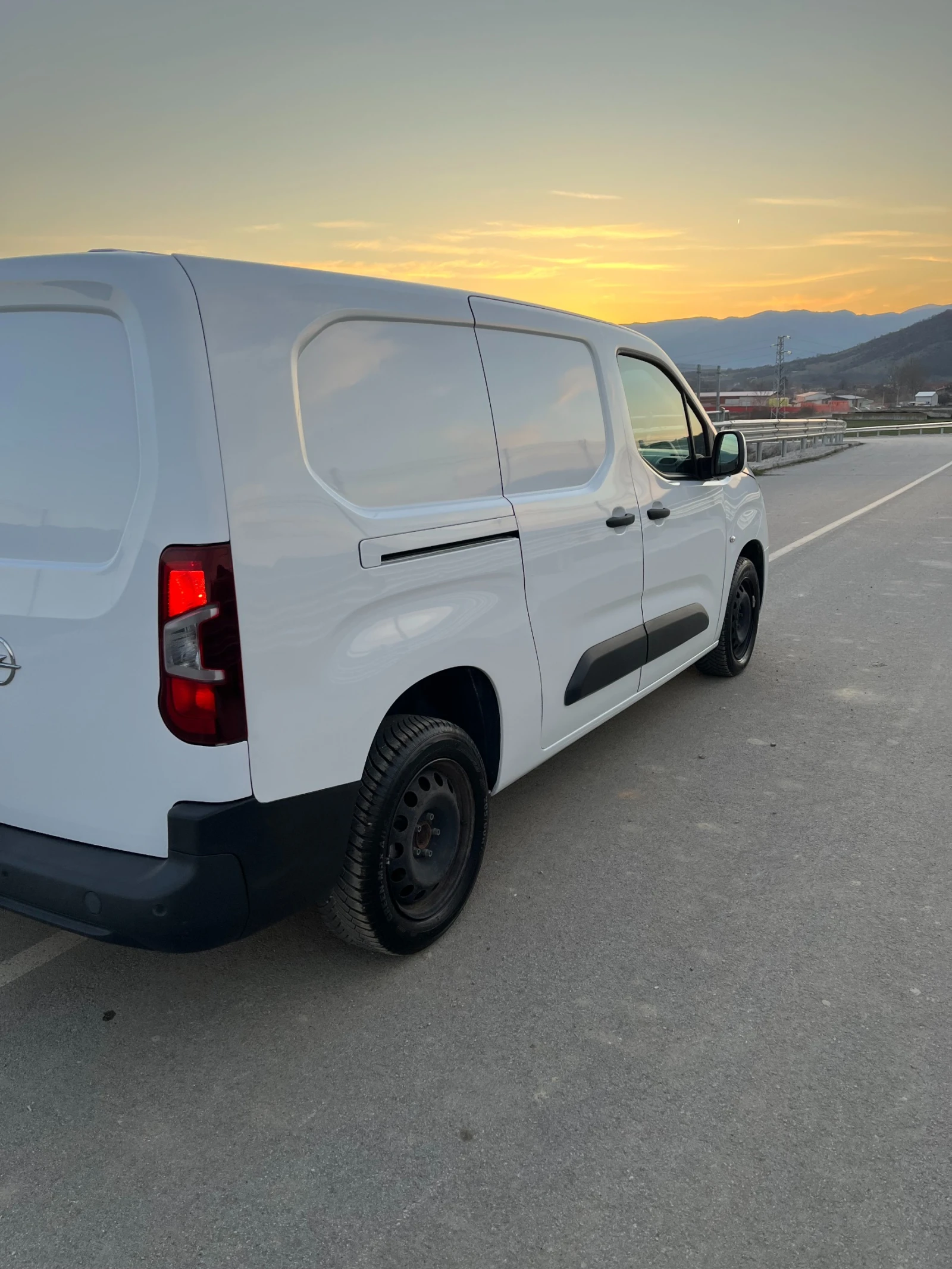 Opel Combo 1.5Maxi, снимка 4 - Автомобили и джипове - 55978927