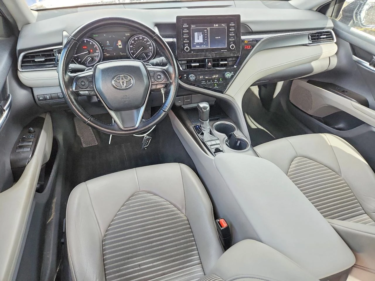Toyota Camry 2.5l Se, снимка 8 - Автомобили и джипове - 56075570
