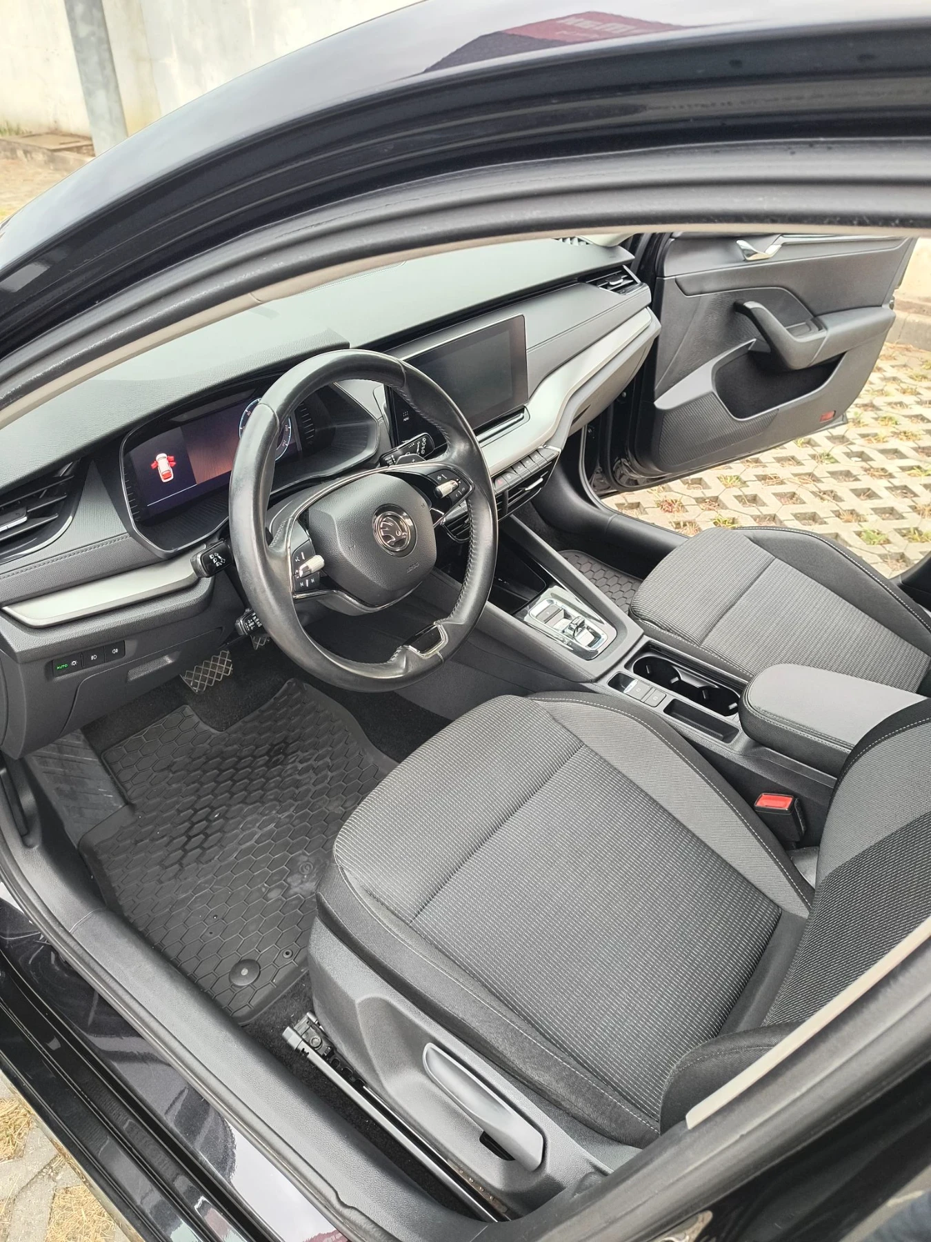 Skoda Octavia 2.0 TDI  DIGITAL COCKPIT, снимка 8 - Автомобили и джипове - 56184864