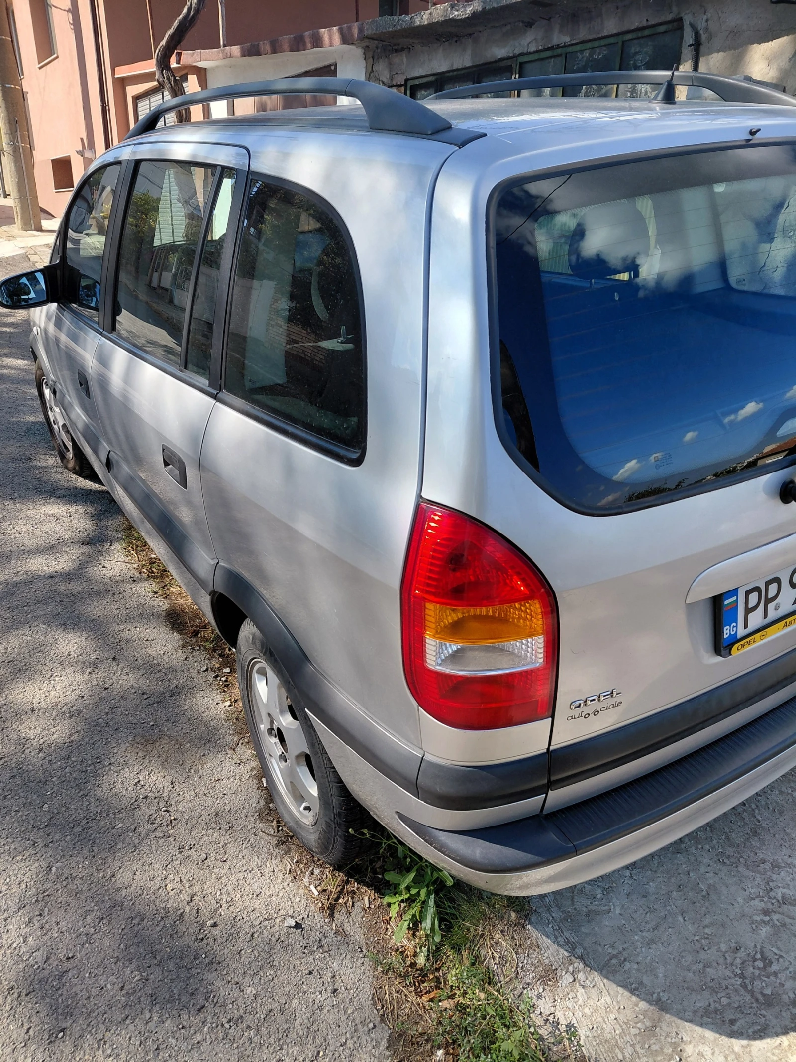 Opel Zafira, снимка 3 - Автомобили и джипове - 56295801