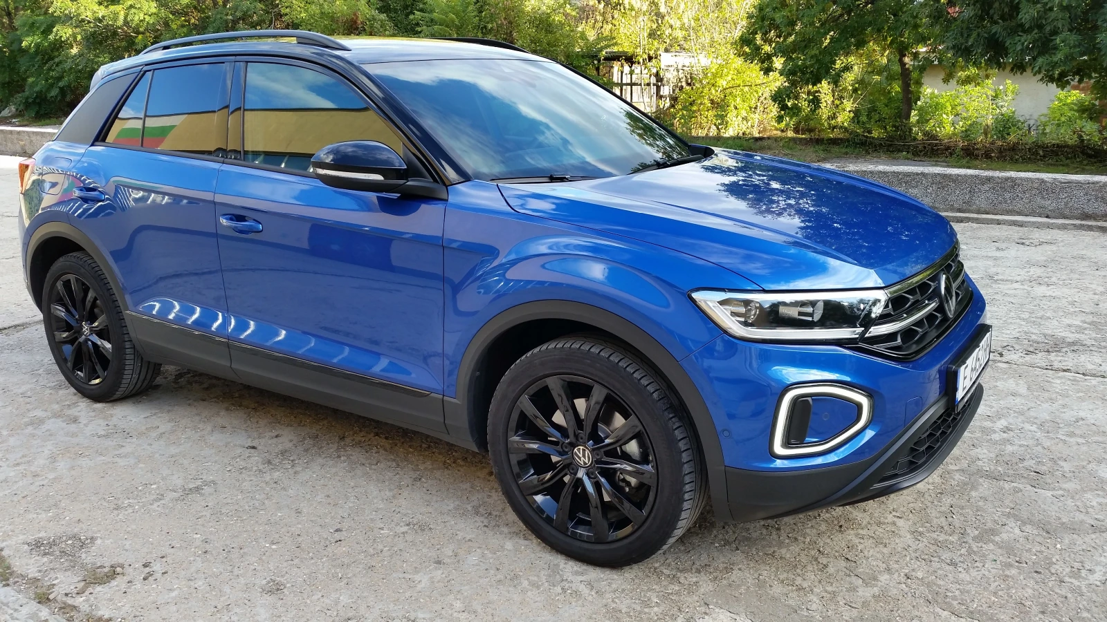 VW T-Roc 2.0 TSI 4MOTION DSG - изображение 7