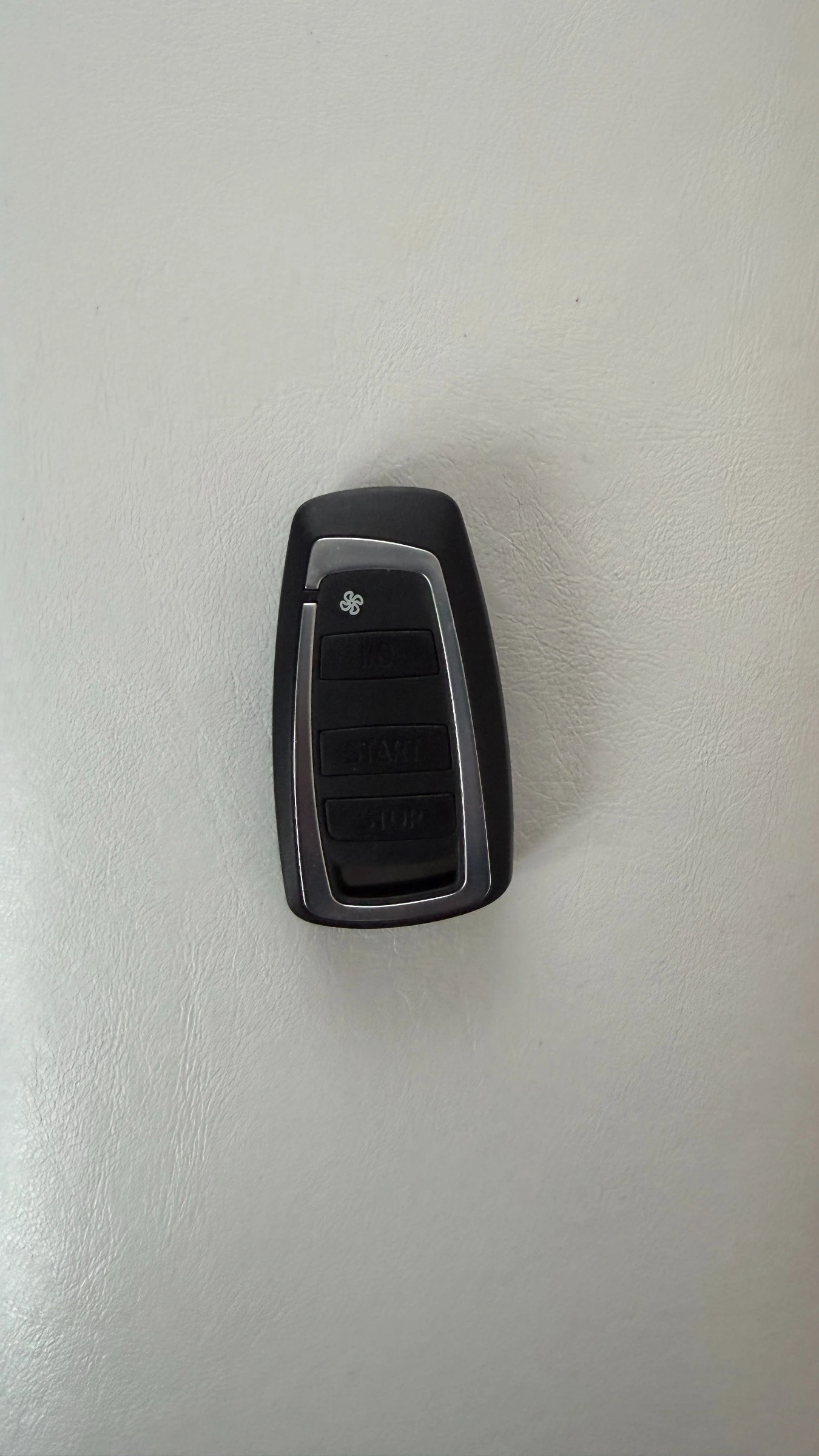 BMW X3 3.0 D 320 к. с. - изображение 8