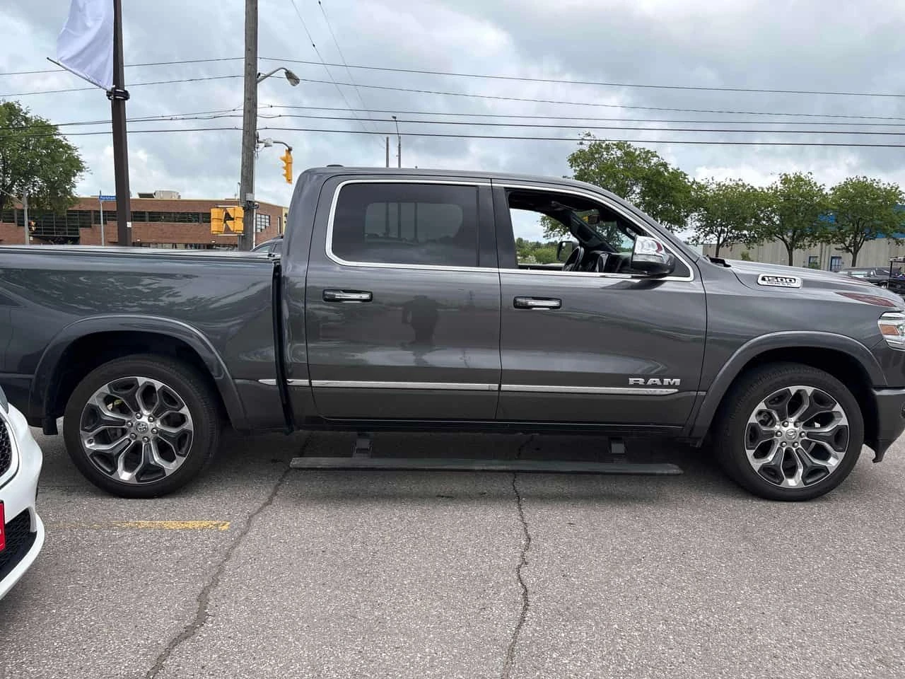 Dodge RAM 1500 * Limited * CARFAX * ���� �� �� | Mobile.bg � ����������� 4