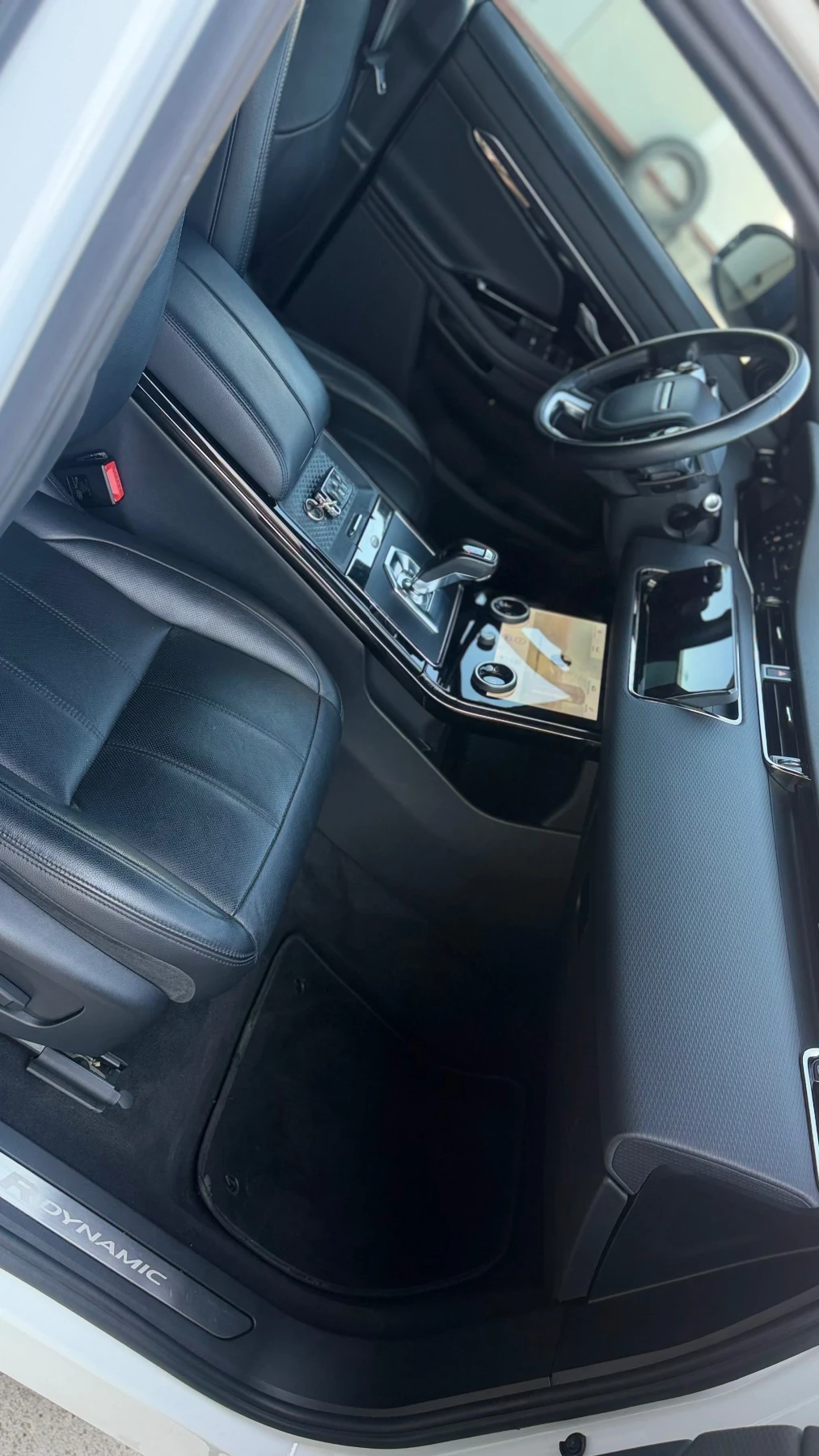 Land Rover Range Rover Evoque 2.0 R-Dynamic, снимка 10 - Автомобили и джипове - 55389421