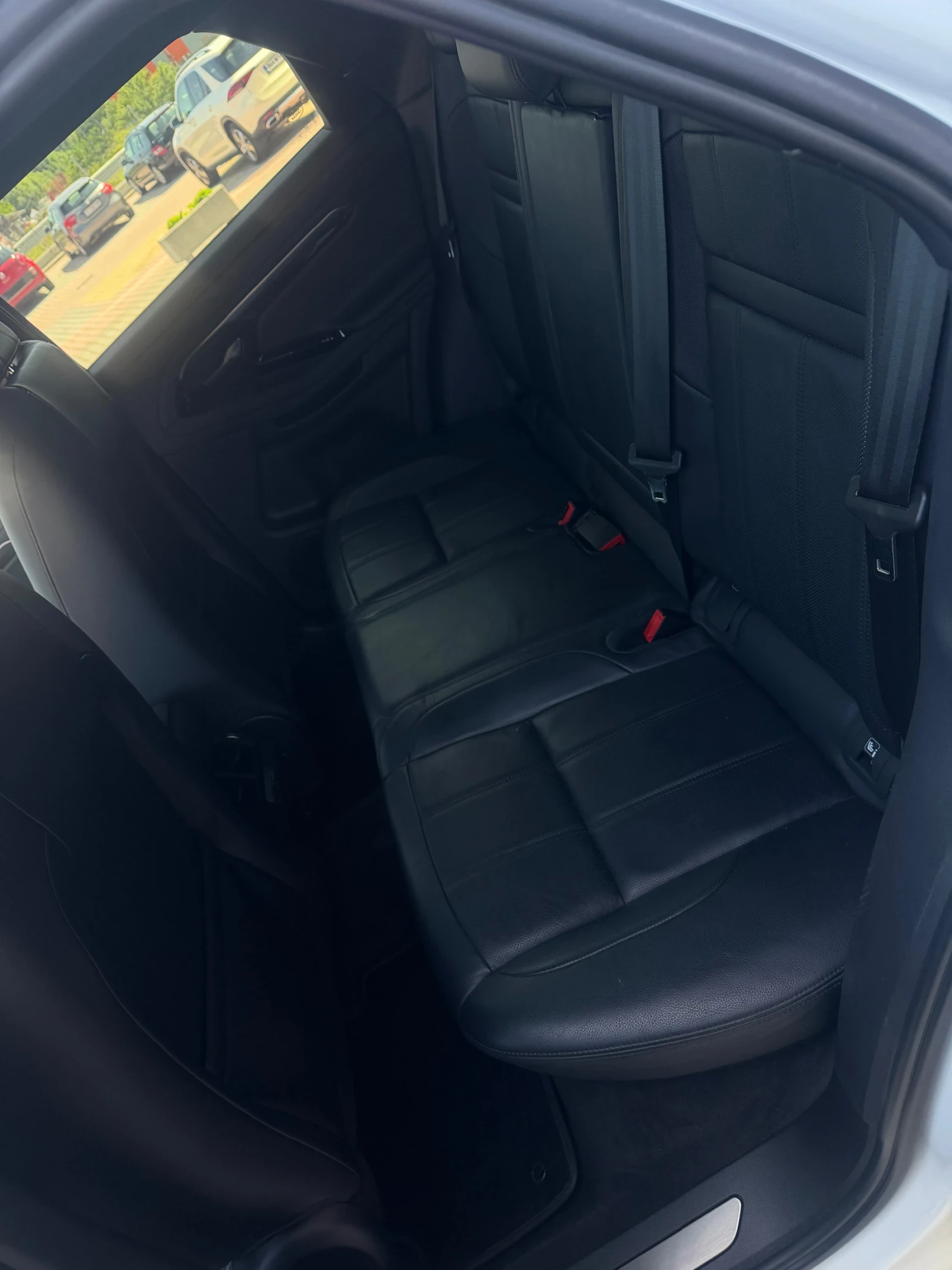 Land Rover Range Rover Evoque 2.0 R-Dynamic, снимка 12 - Автомобили и джипове - 55389421