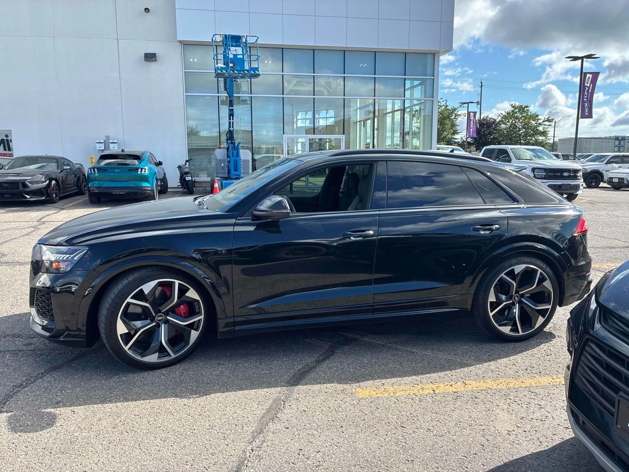 Audi Q8 4.0 TFSI quattro, снимка 2 - Автомобили и джипове - 55798369
