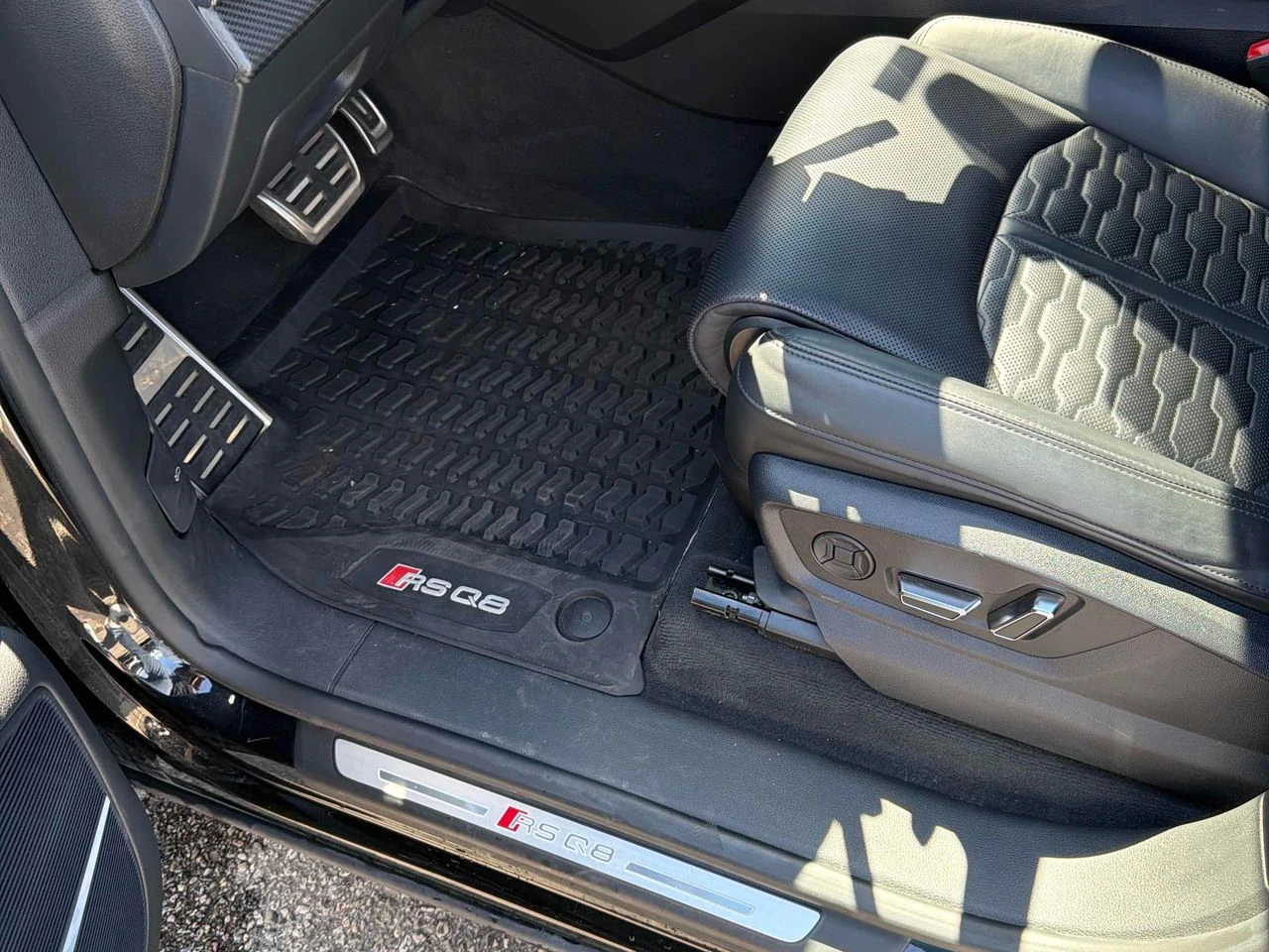 Audi Q8 4.0 TFSI quattro, снимка 12 - Автомобили и джипове - 55798369