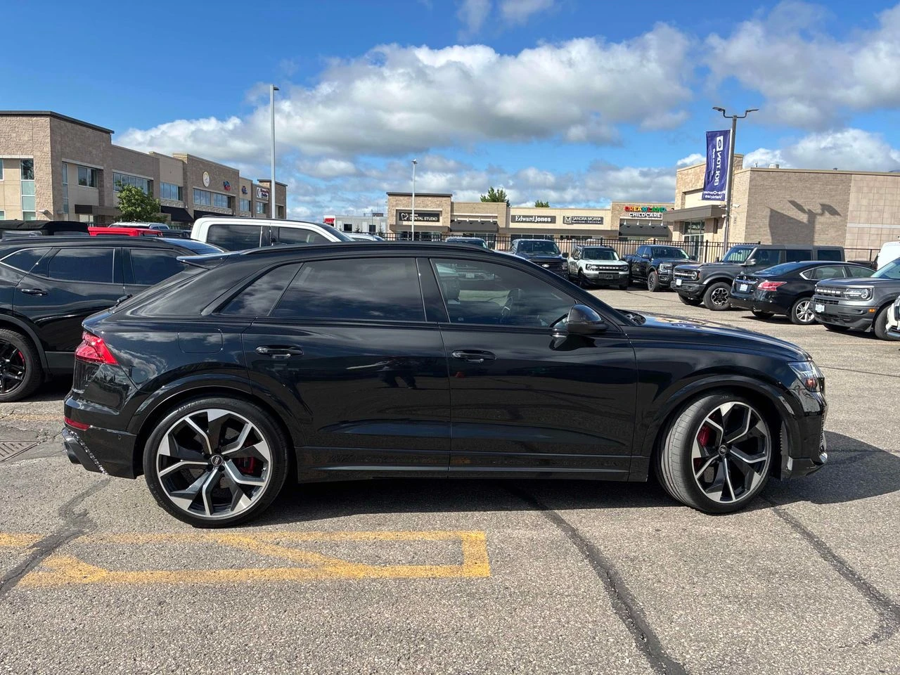 Audi Q8 4.0 TFSI quattro, снимка 3 - Автомобили и джипове - 55798369