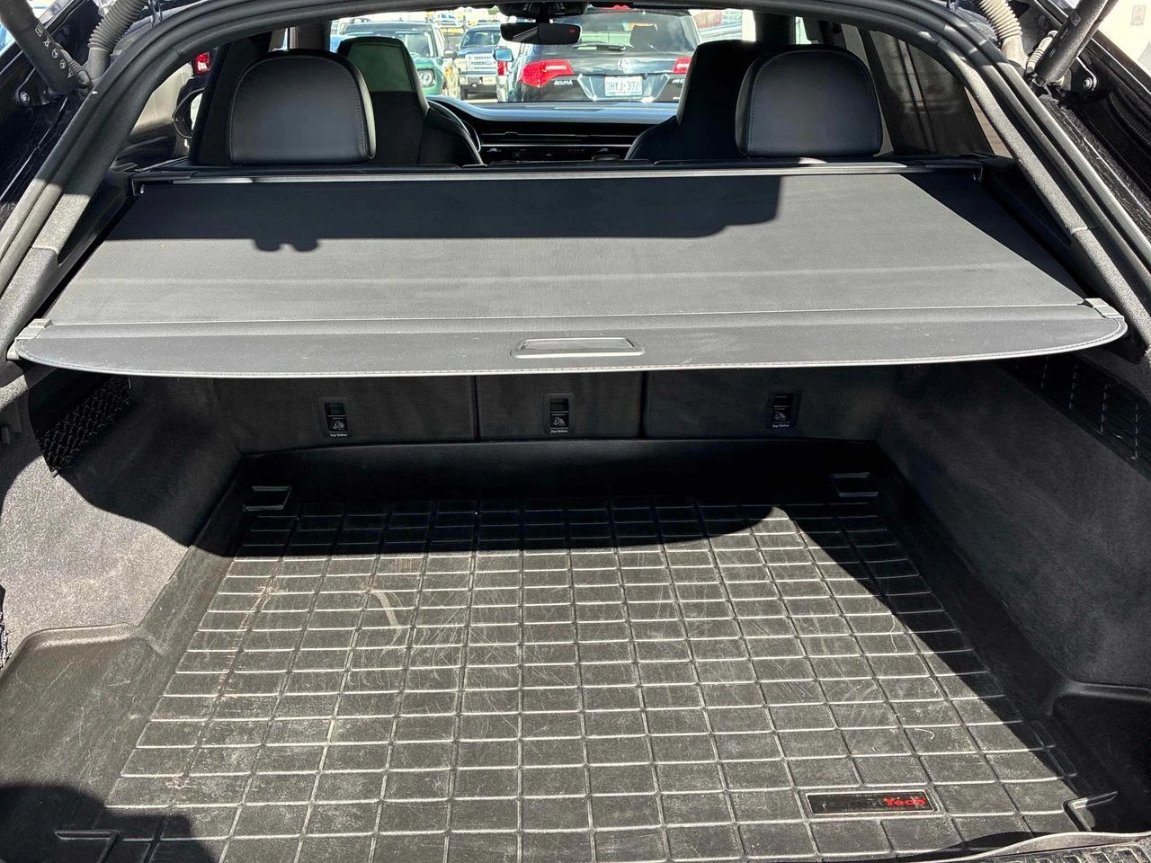 Audi Q8 4.0 TFSI quattro, снимка 15 - Автомобили и джипове - 55798369