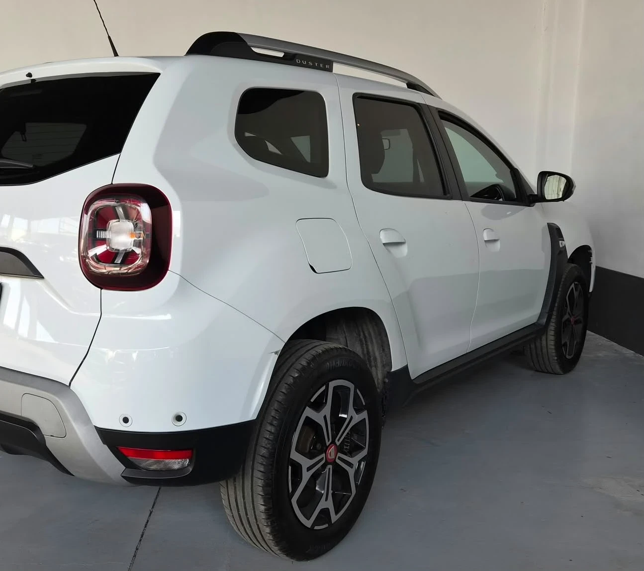 Dacia Duster 1.6i GPL 114hp* 11.2019г* КАМЕРИ 360* NAVI* LED* e, снимка 6 - Автомобили и джипове - 56461147