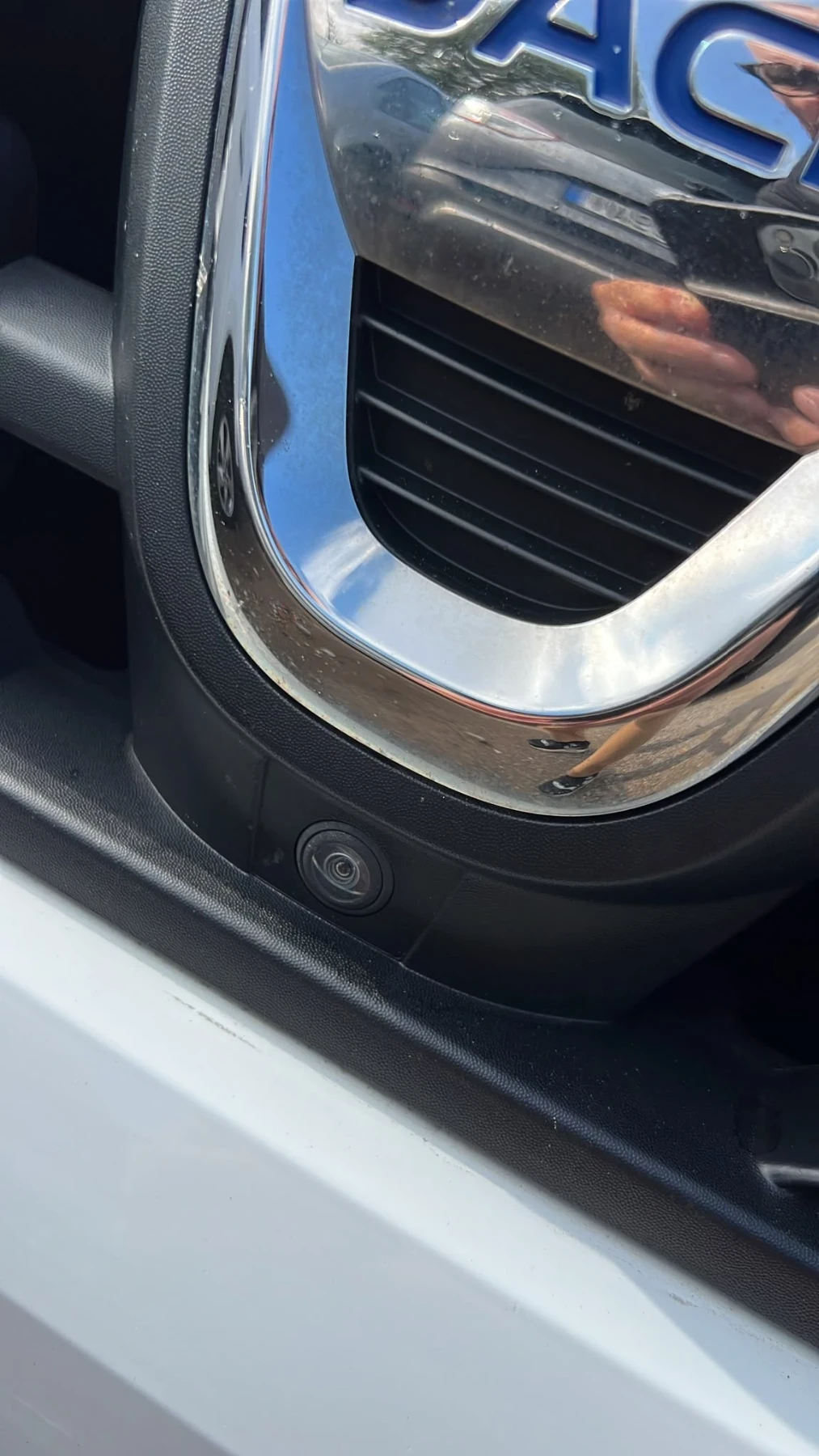 Dacia Duster 1.6i GPL 114hp* 11.2019г* КАМЕРИ 360* NAVI* LED* e, снимка 3 - Автомобили и джипове - 56461147