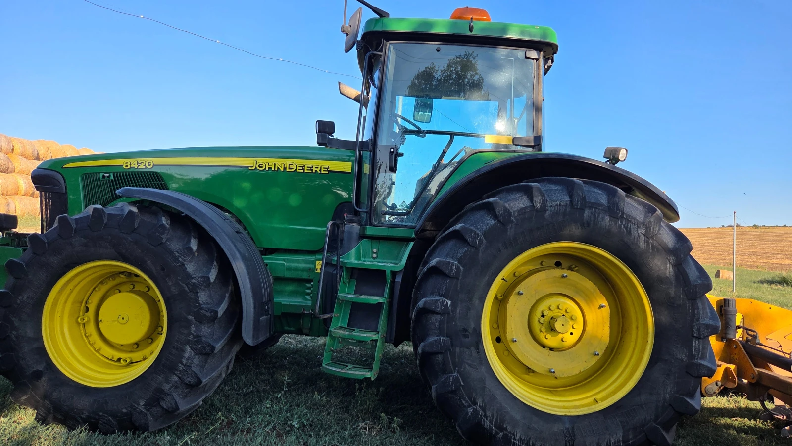 Трактор John Deere 8420