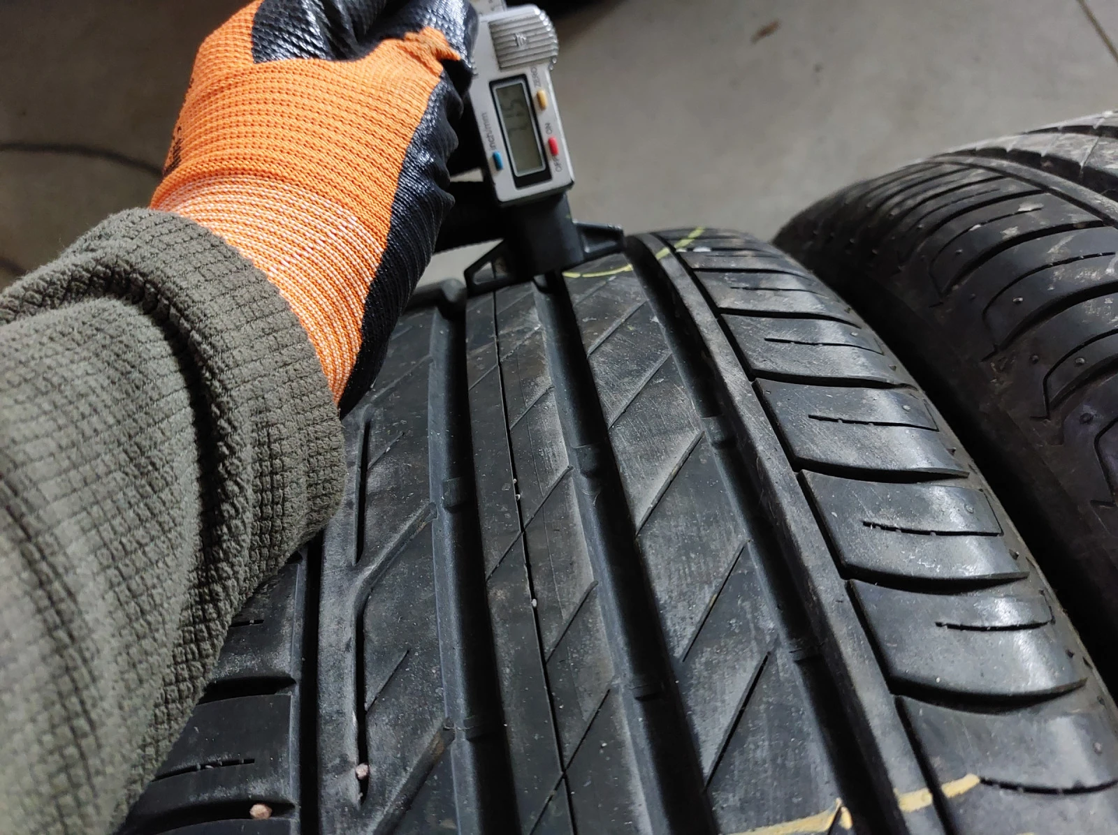 ���� 225/45R17 | Mobile.bg � ����������� 5