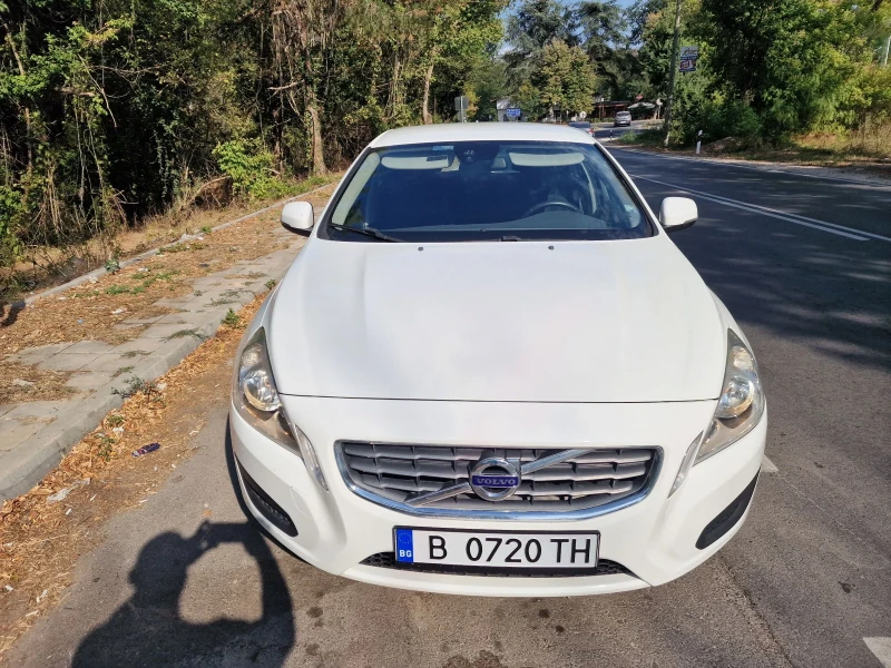 Volvo V60 1.6d, снимка 6 - Автомобили и джипове - 47056801