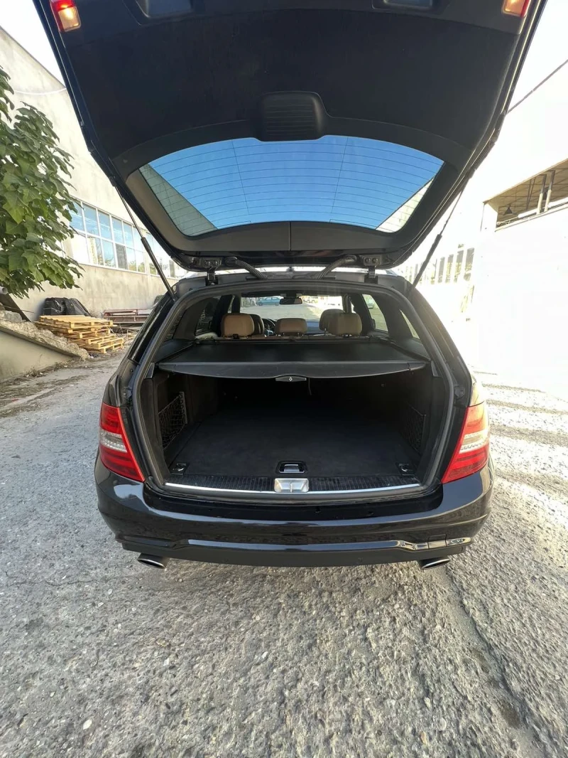 Mercedes-Benz C 300 C 300 4-matic AMG, снимка 8 - Автомобили и джипове - 47815311