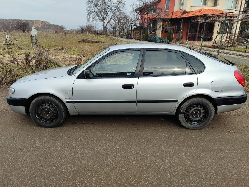 Toyota Corolla, снимка 10 - Автомобили и джипове - 48892272