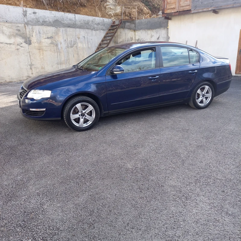 VW Passat, снимка 5 - Автомобили и джипове - 48950571