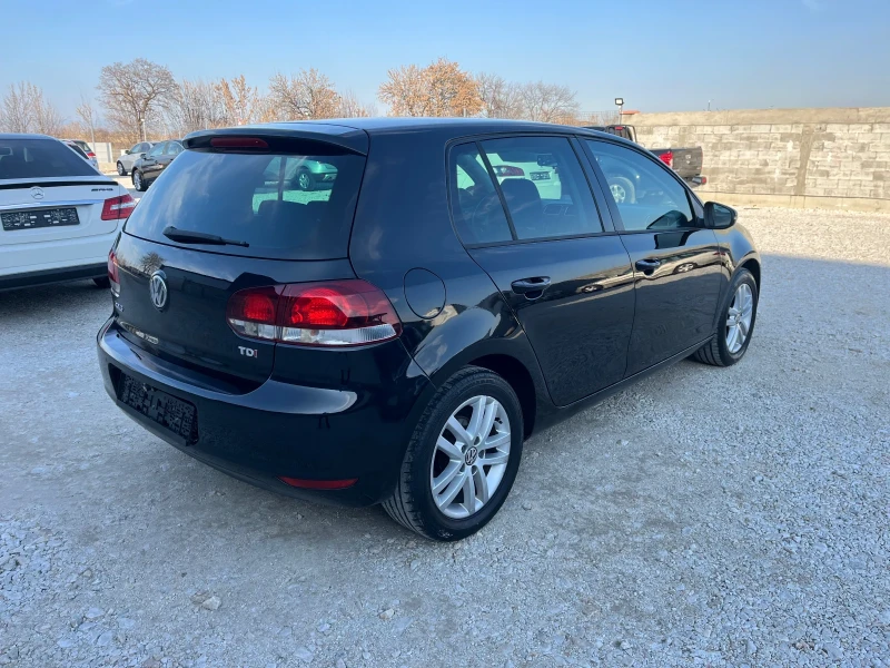 VW Golf 1.6 TDI, снимка 5 - Автомобили и джипове - 49100816