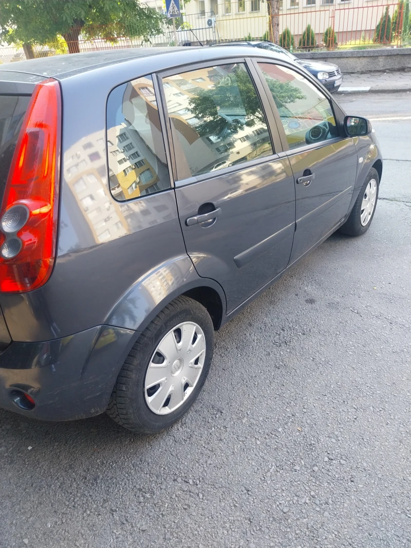 Ford Fiesta, снимка 6 - Автомобили и джипове - 49358097