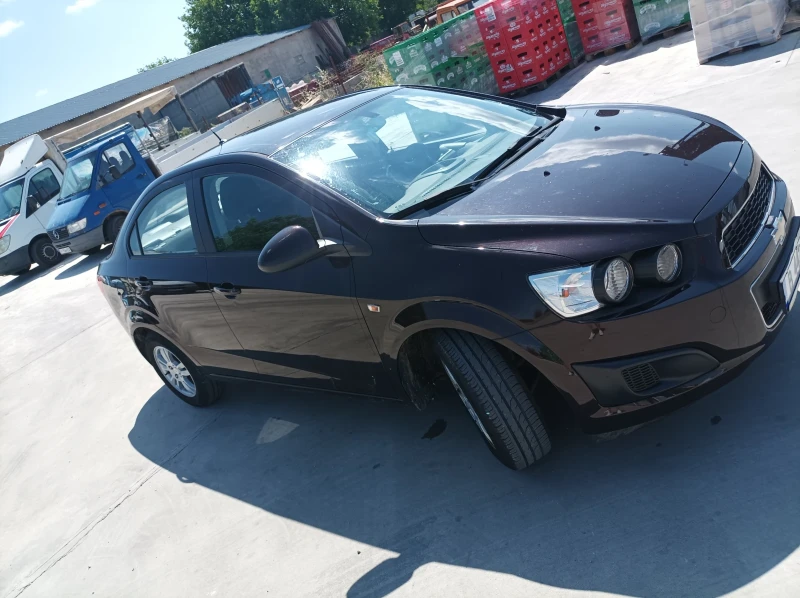 Chevrolet Aveo 9500км, снимка 2 - Автомобили и джипове - 53078575