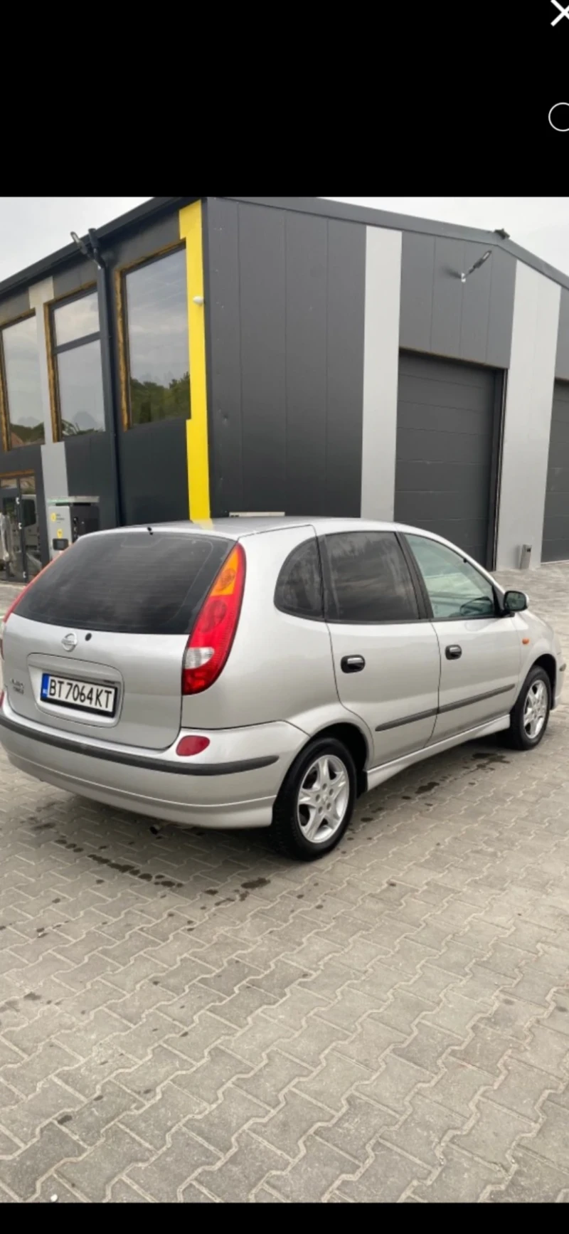 Nissan Almera tino 1.8i, Регистриран, всичко платено, Климатроник, снимка 4 - Автомобили и джипове - 51223816