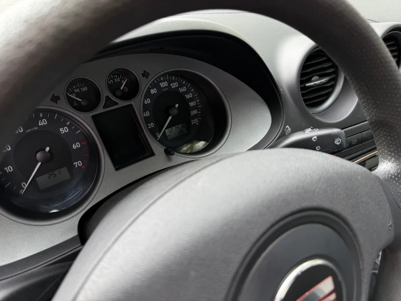 Seat Ibiza 1.2 BENZIN AUSTRIA, снимка 9 - Автомобили и джипове - 51274121