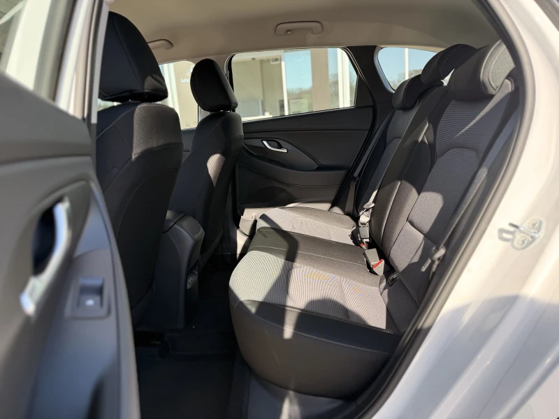 Hyundai I30 ПРОМО ЦЕНА - i30 PD Wagon PE2 Business 1.5 6MT , снимка 13 - Автомобили и джипове - 52233566