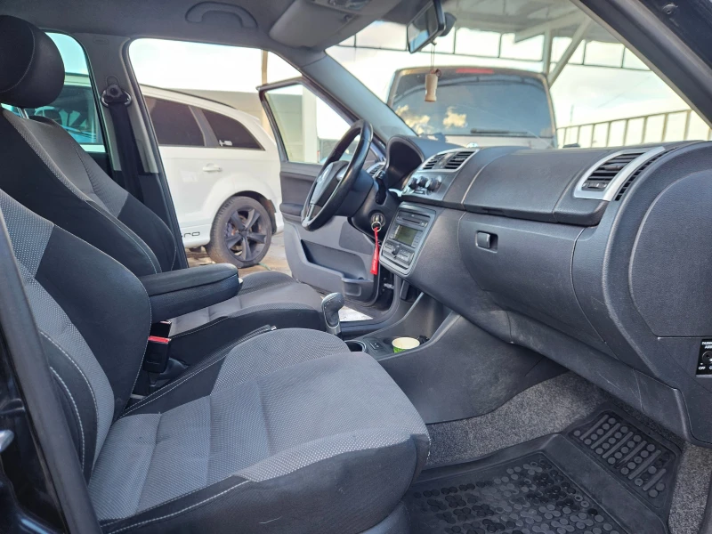 Skoda Fabia Бензин газ, снимка 11 - Автомобили и джипове - 52538561